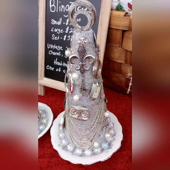 Bling Holiday Trees - Picture 3 of 5